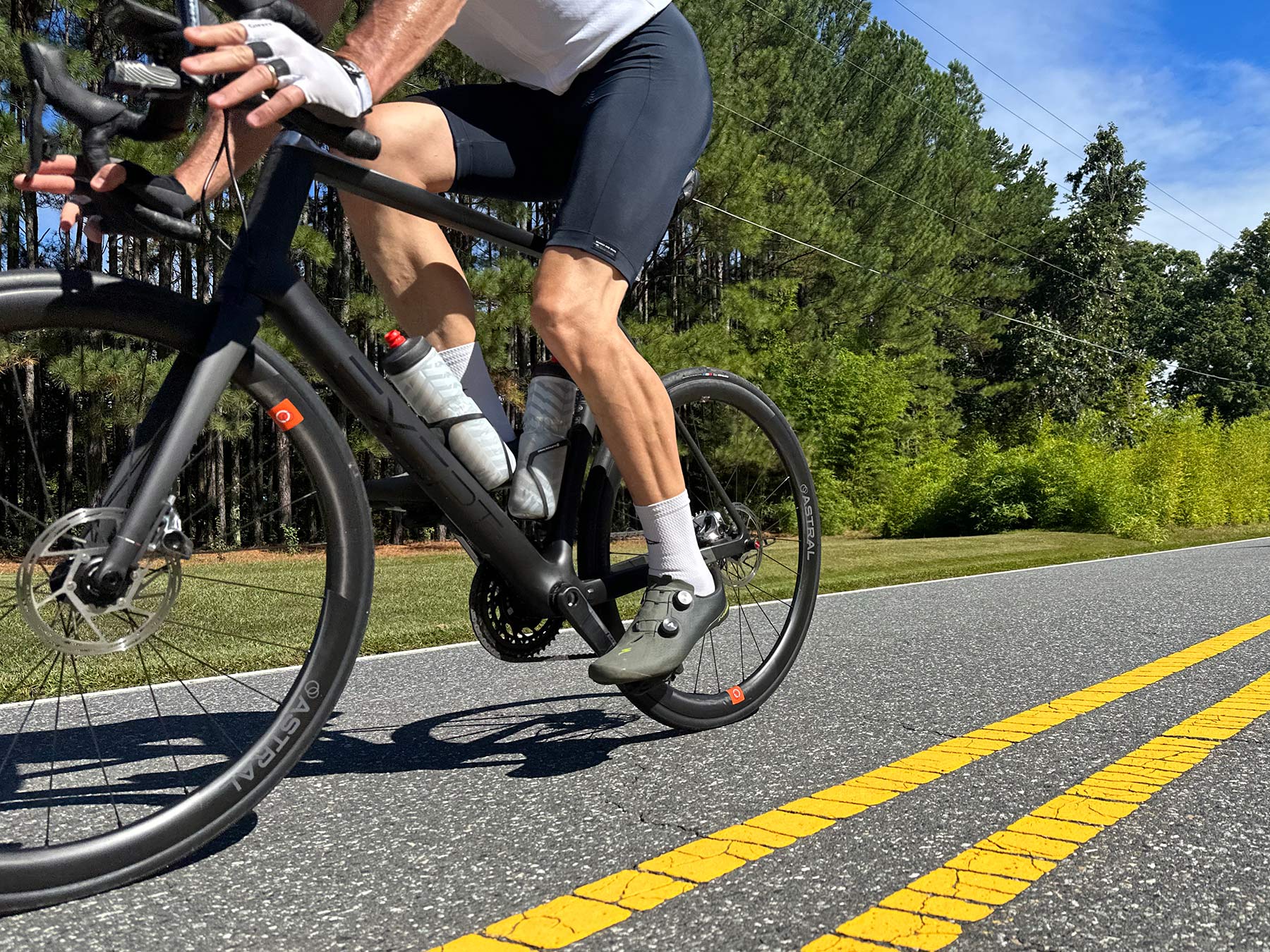 Astral Luna Carbon Approach all-road wheels being ridden