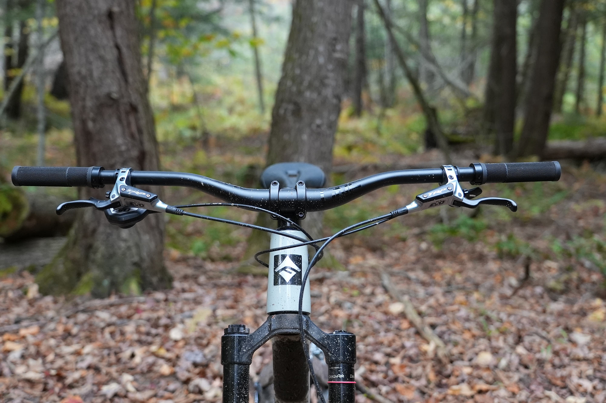 oneup components alloy handlebar on a bike
