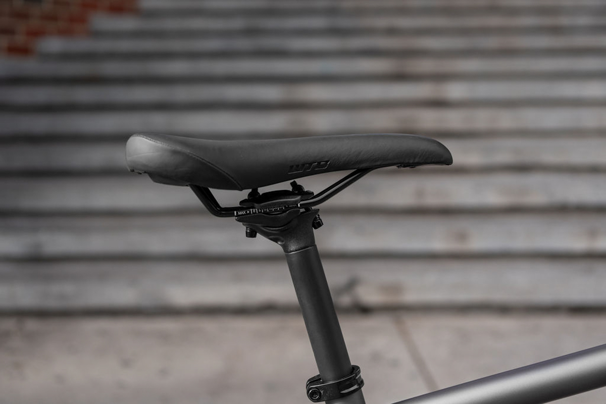 Priority Bicycles Eight, seat and post
