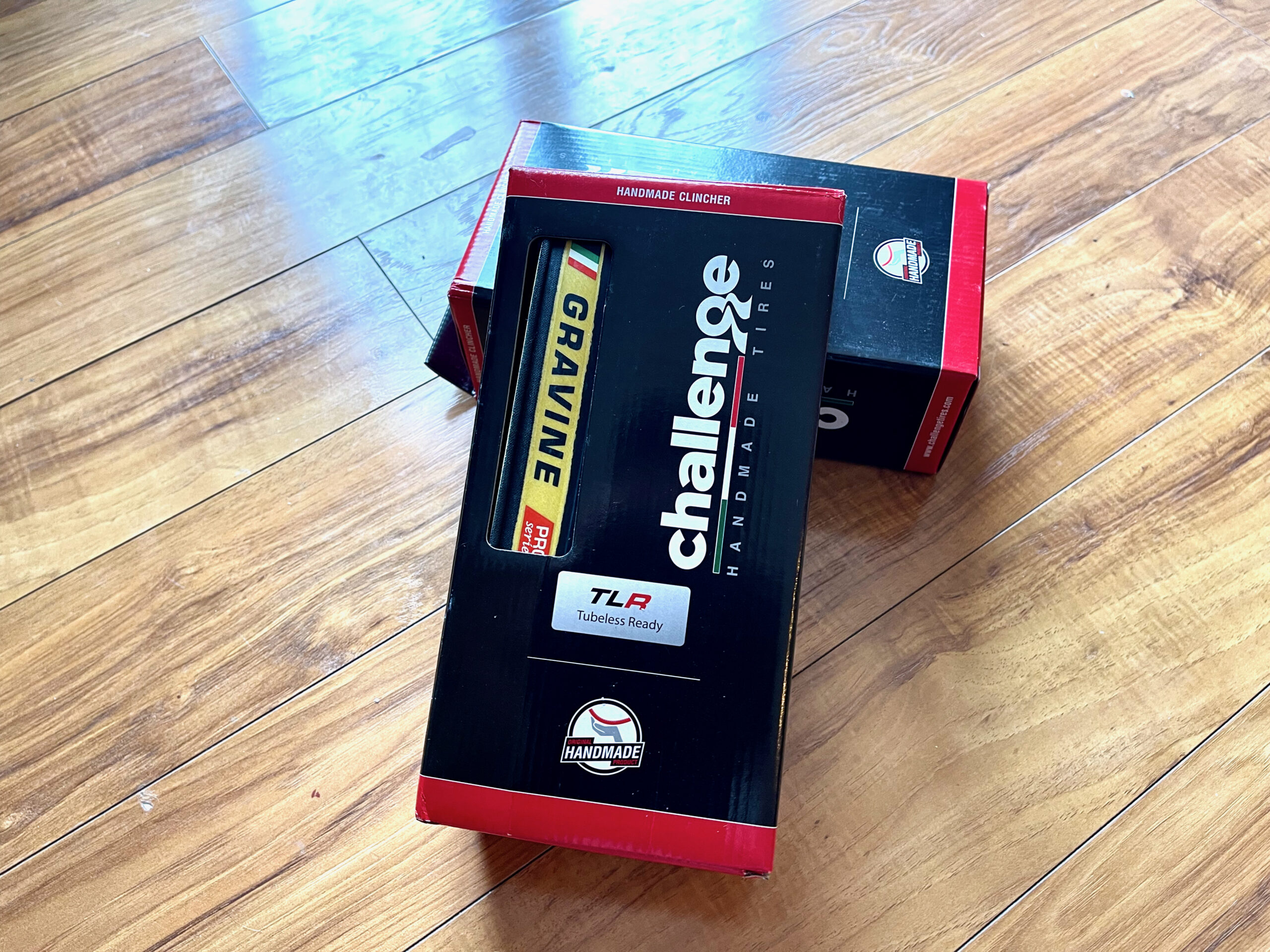 Challenge Gravine Gravel Tire box