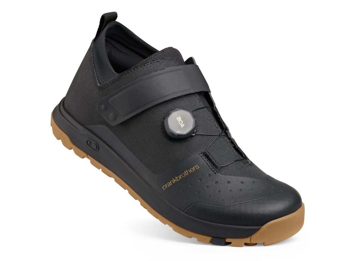 Crankbrothers Stamp Trail BOA shoe, angle