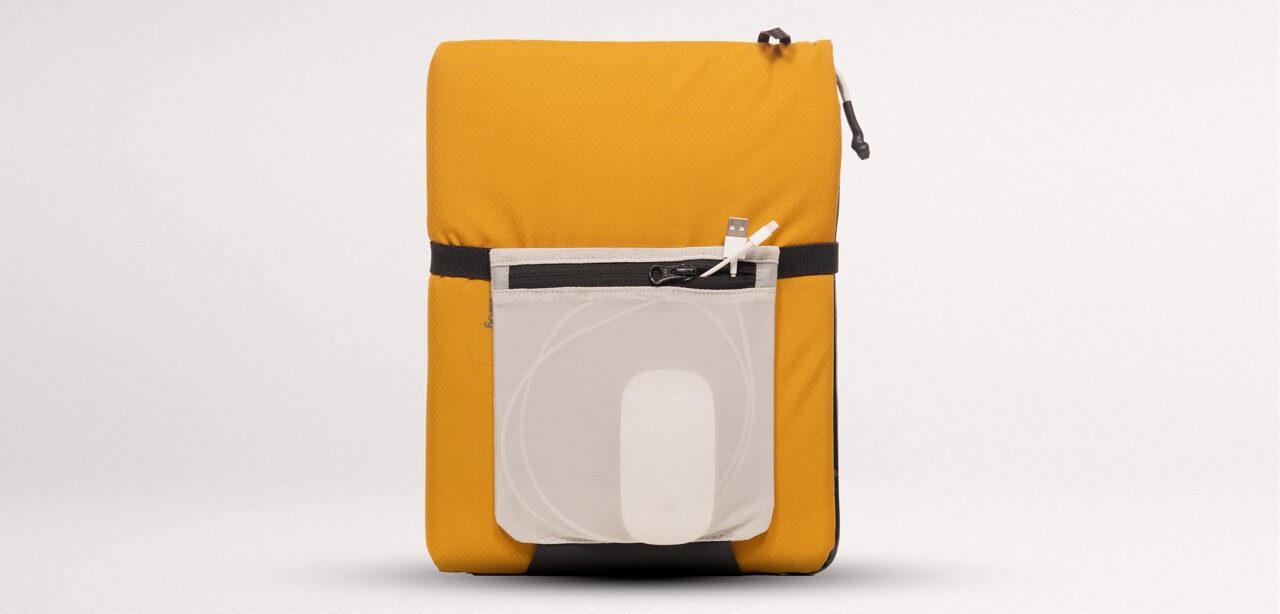 Tailfin 16-liter Pannier launch loptop holster