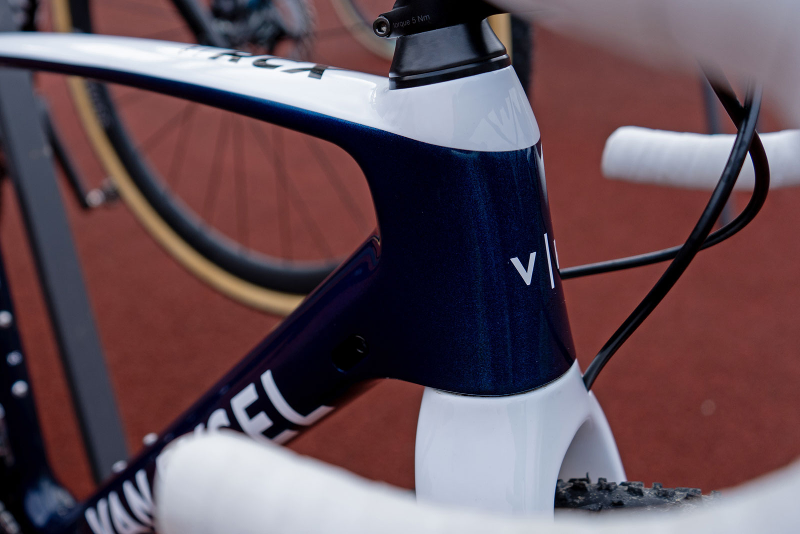 Van Rysel RCX Pro carbon cyclocross bike by Decathlon of Aubin Sparfel of France, photo by Maty Podroužek, headtube