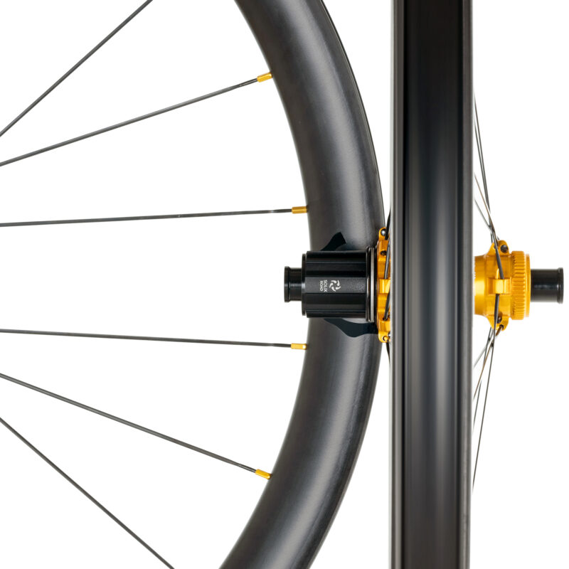 AR40 SOLiX Gold