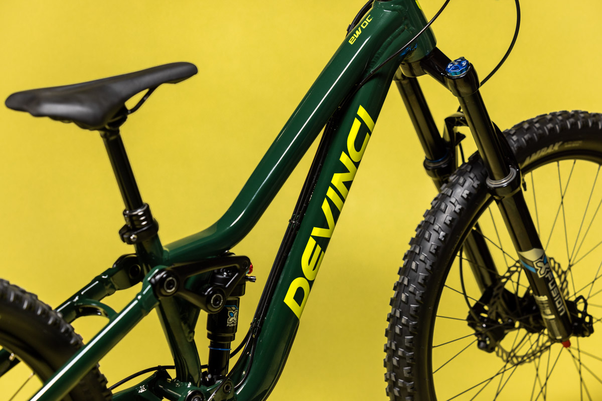 Devinci Ewoc FS, suspension