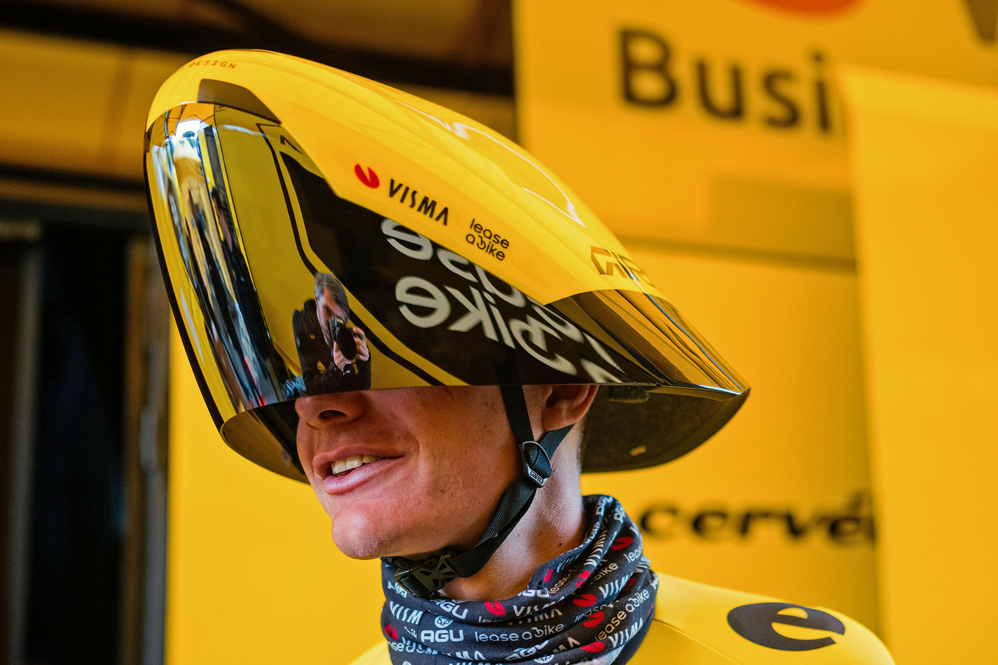 prototype Giro Aerohead 2.0 aero TT helmet, aerodynamic time-trial protection for Team Visma at Tirreno Adriatico 2024, spaceship