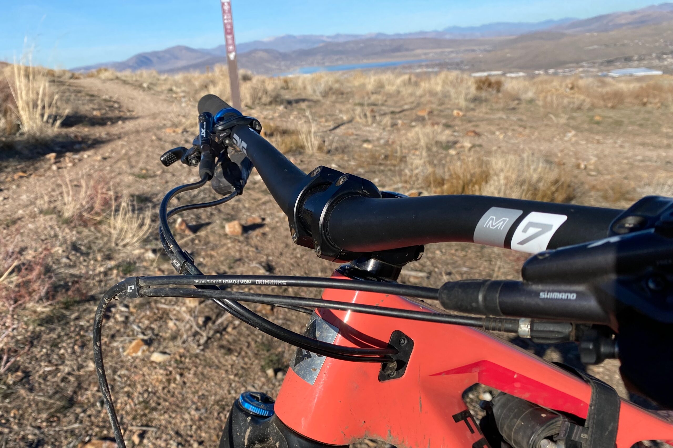 A look at the handlebar rise of the ENVE M7 handlebar
