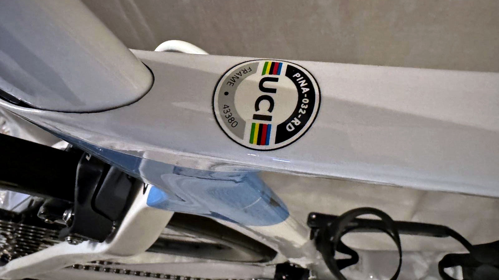 Pope Pinarello Dogma F12 carbon road bike popemobile auction, UCI-approved