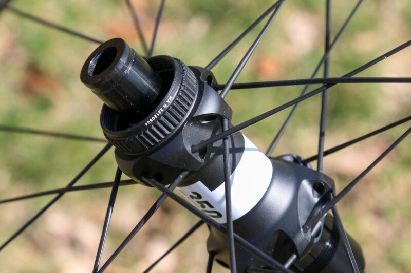 Reserve carbon wheels 40 44 GR DT Swiss center lock hub