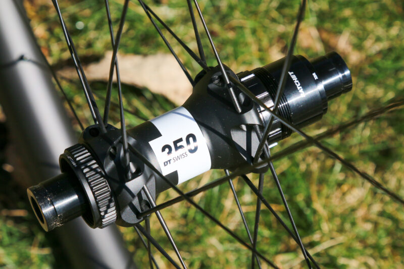 Reserve carbon wheels 40 44 GR rear hub