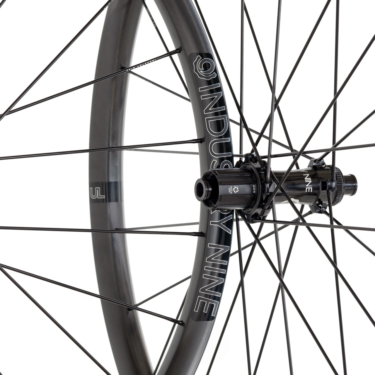 Industry Nine SOLiX M Hubs UL 300 Carbon Black