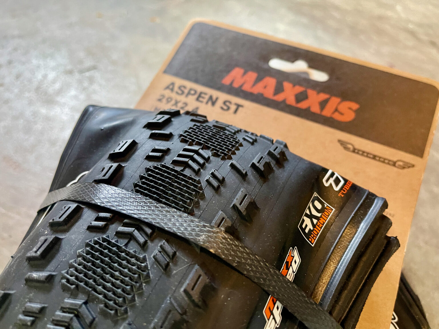 Maxxis Aspen ST new tread