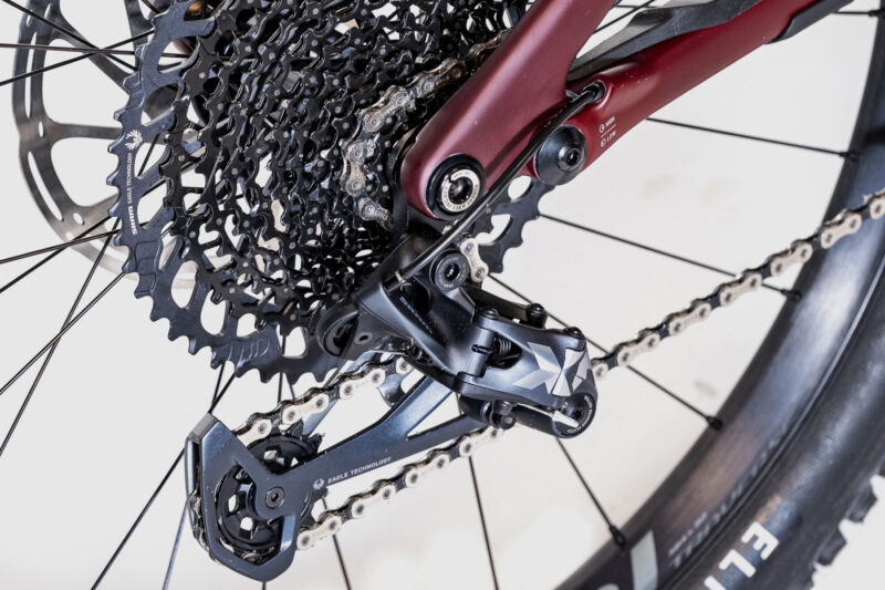 Robert Axle Project Machined All-Alloy UDH Replacement Promises Extra Precise Shifts
