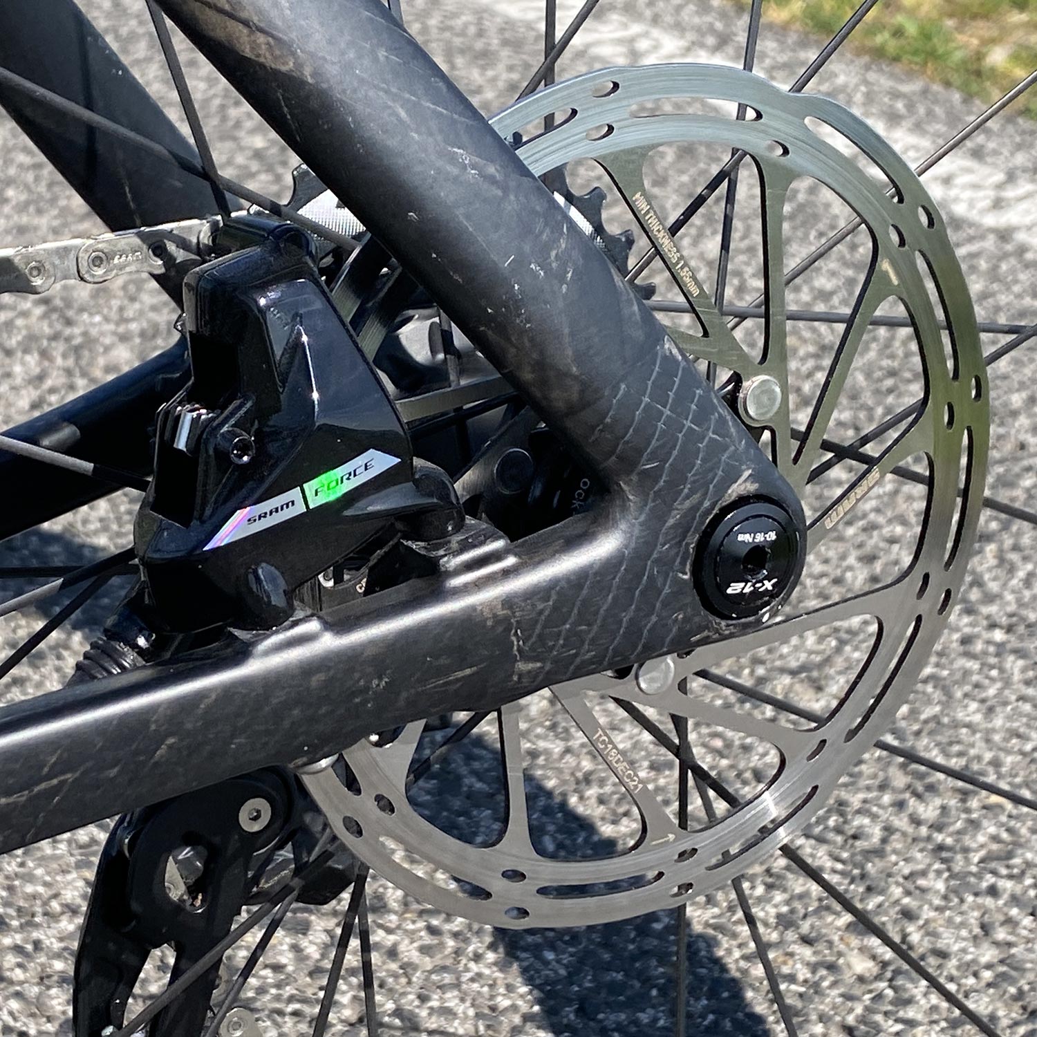 3T Strada Italia all-new fat tire aero carbon road bike made-in-Italy, flat mount disc brake