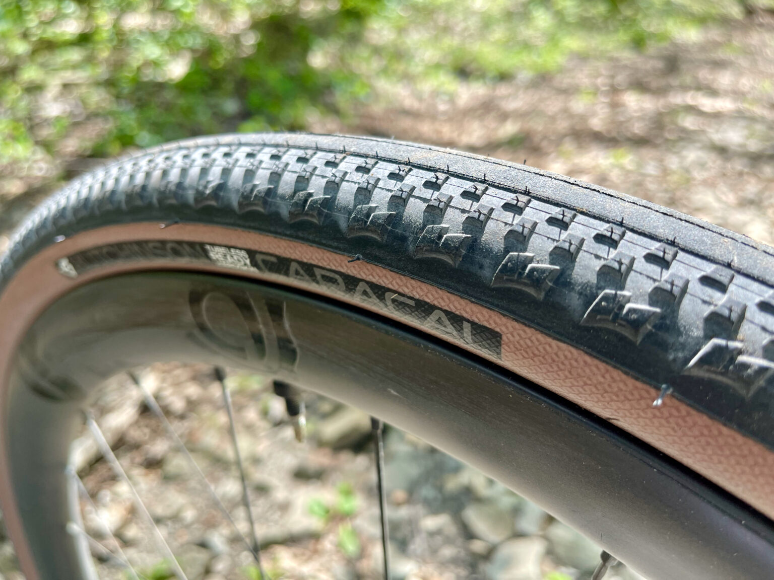 Hutchinson Caracal gravel tire outside side