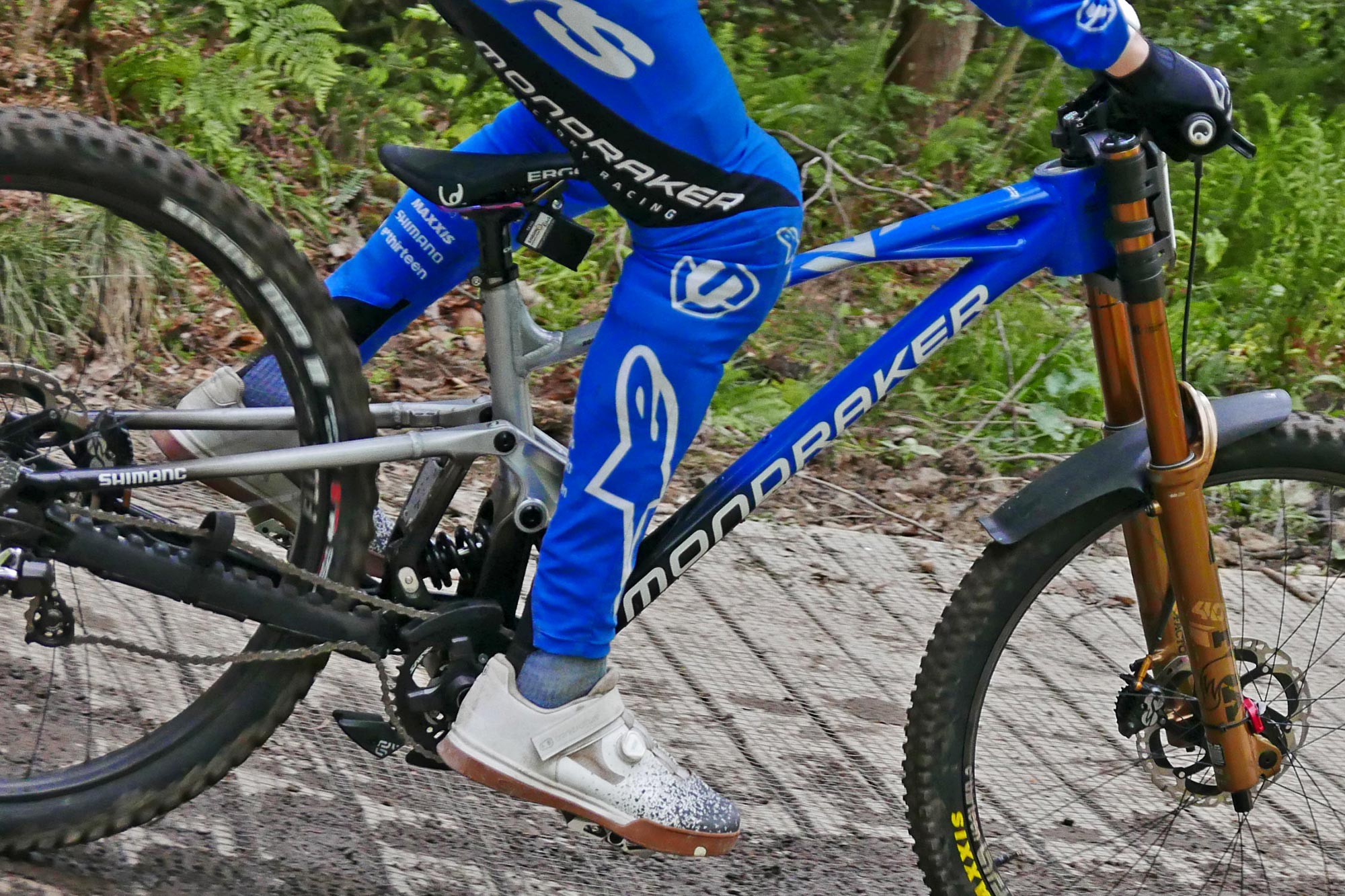 Mondraker prototype Summum alloy DH bike of Ronan Dunn, up close
