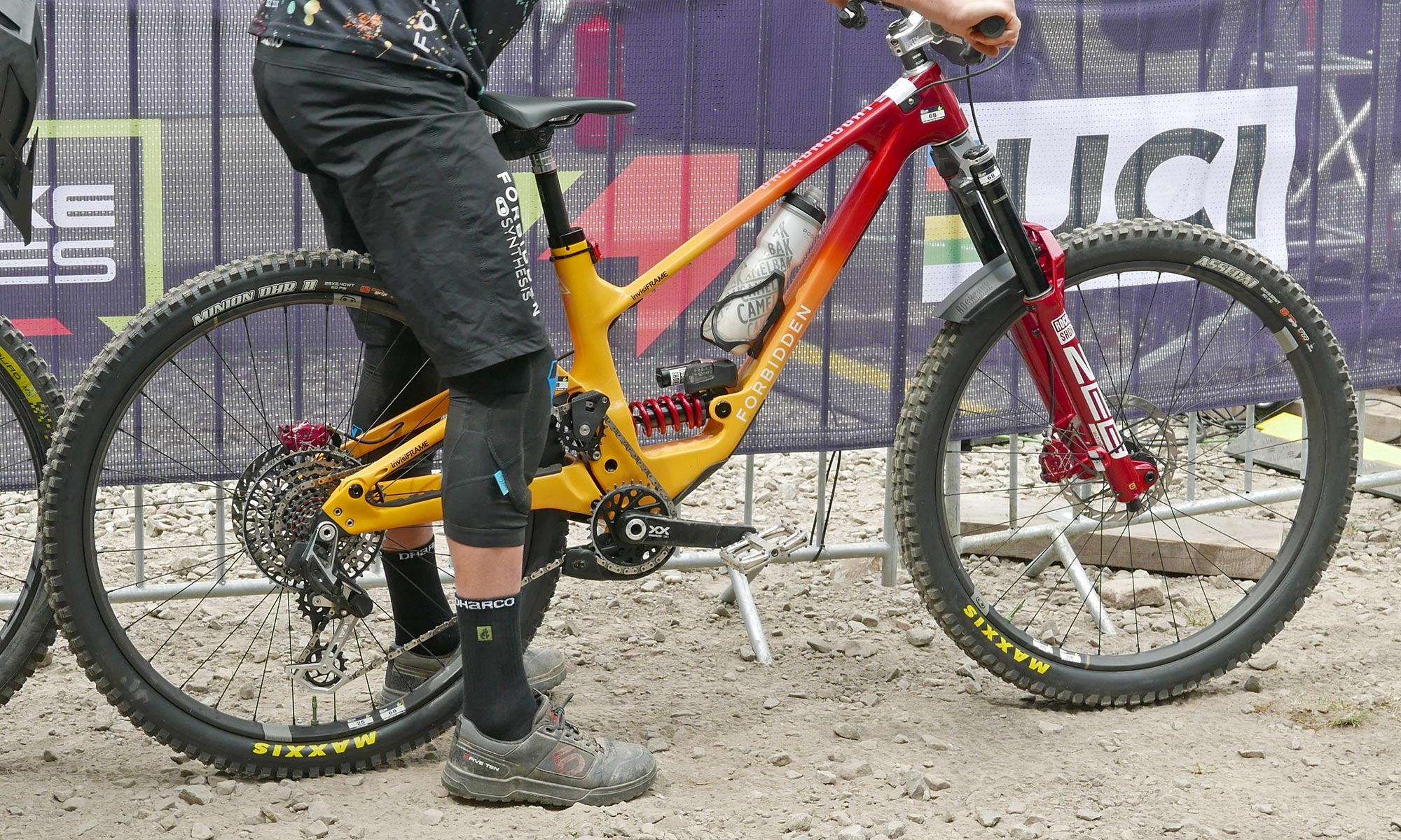RockShox Vivid Flight Attendant Enduro automatic electronic control gravity mountain bike suspension BlackBox prototype, Forbidden Dreadnought