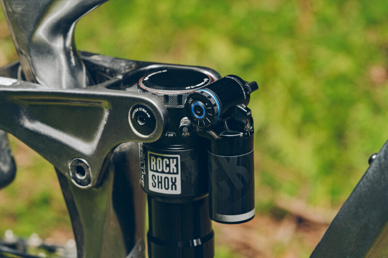 Rockshox Super Deluxe Air & Vivid Coil Shocks Get More Reactive Compression Damping