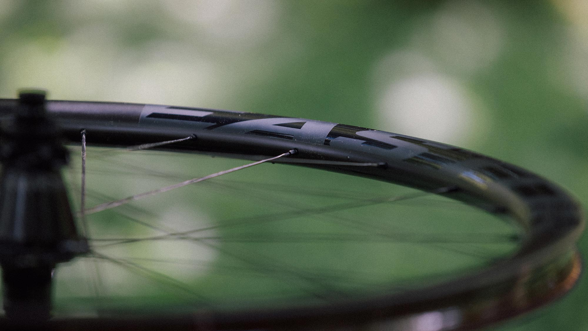 Easton EC90 ALX mid-depth aero carbon gravel wheelset, Sapim CX-Ray spokes