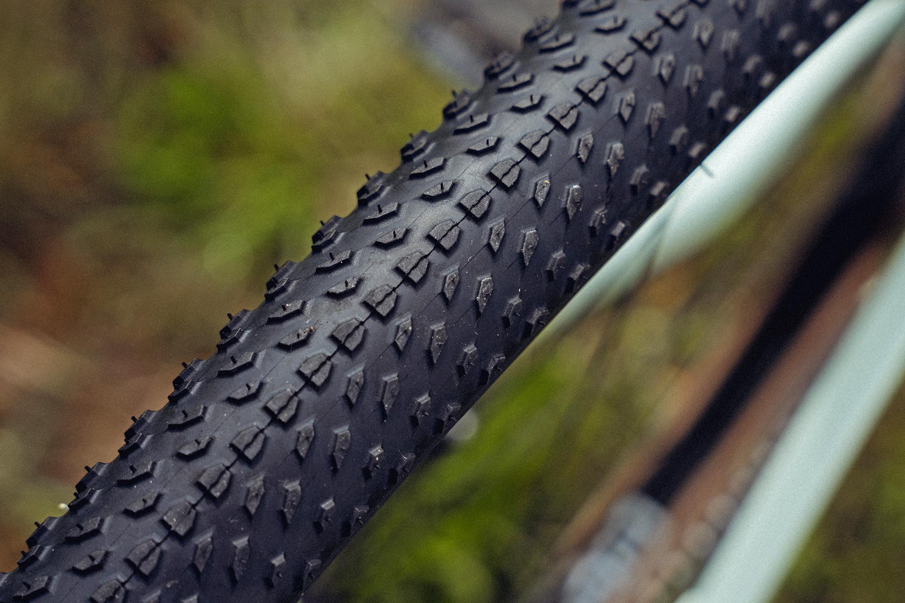 Onza Grava 700x42mm first-ever gravel tire, new tread