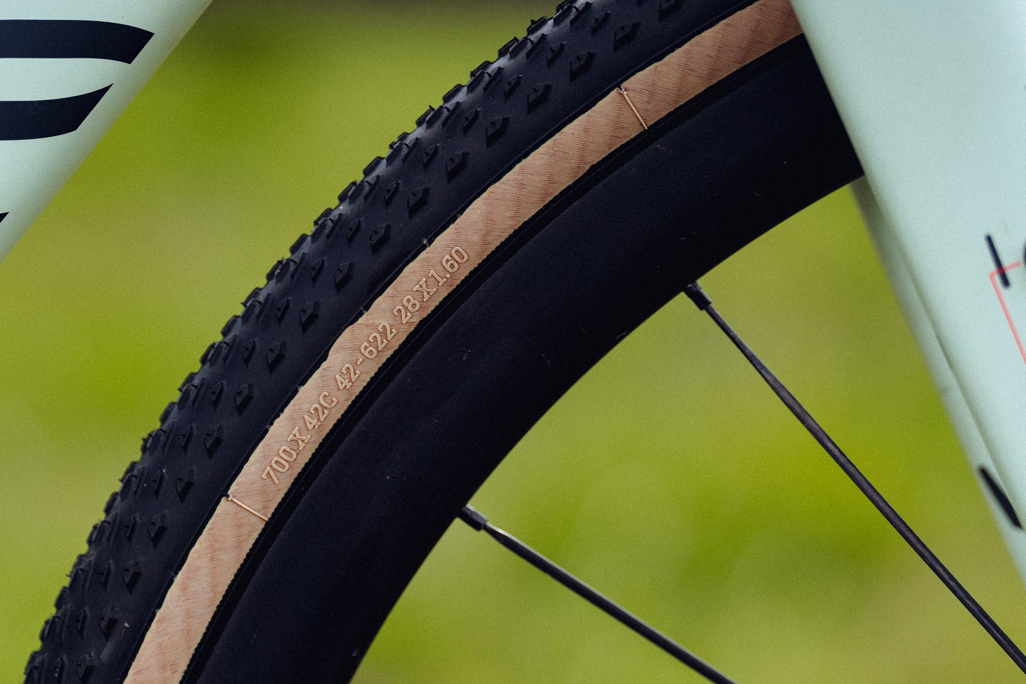 Onza Grava 700x42mm first-ever gravel tire, 42c only