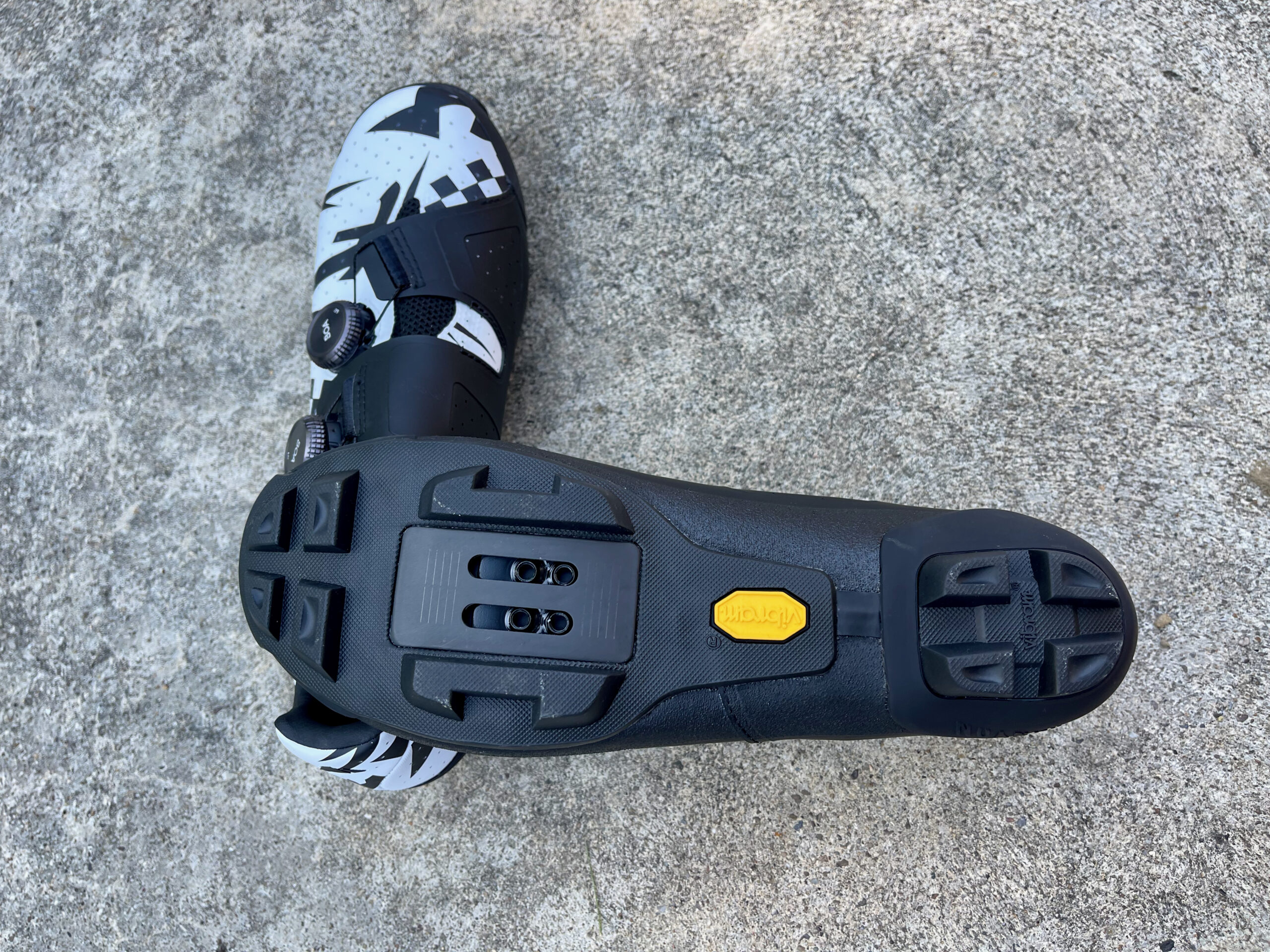 Canyon tempr CFR JV tread