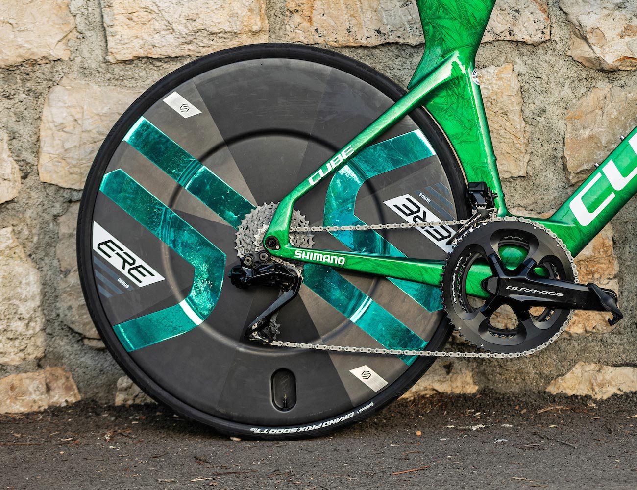 ERE Research custom green Genus AE disc aero time trial wheels for 2024 TdF green jersey winner Biniam Girmay, Cube Aerium TT bike rear end