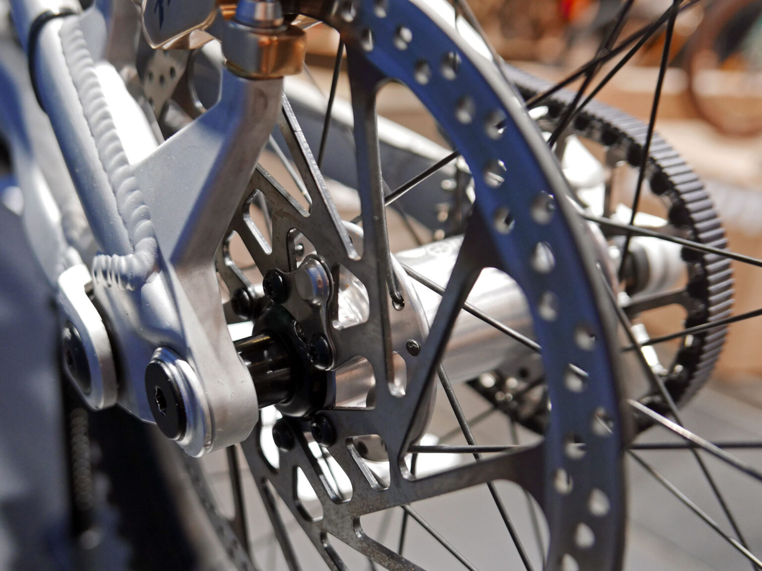 Intense M1 Pinion prototype gearbox DH bike, disc side dropout