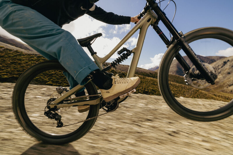 Specialized Status 2 Expands with 140mm Trail Bike, Two 170mm Options