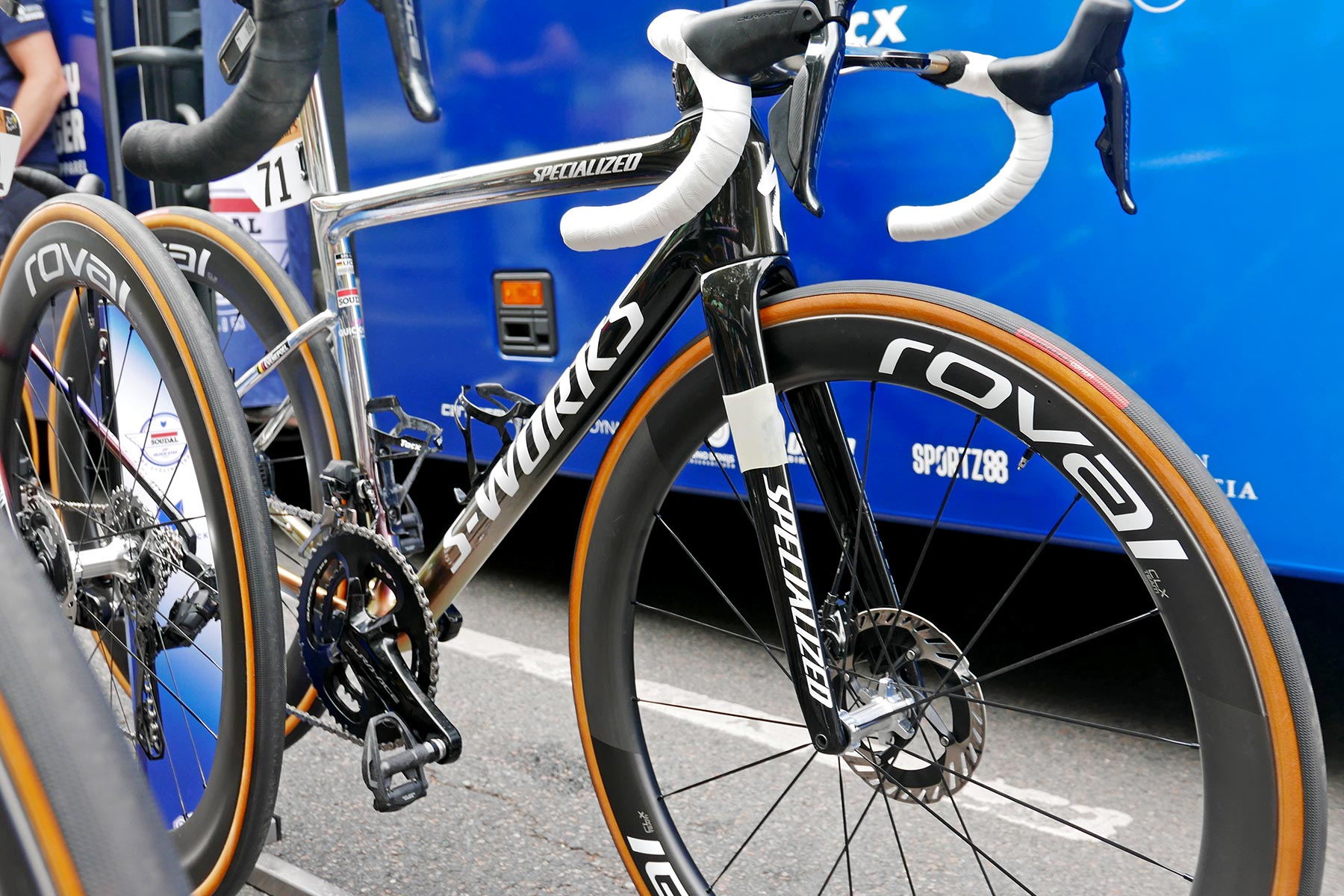 Remco Evenepoel S-Works Tarmac SL8 of the Best Young Rider at the 2024 Tour de France, shiny bike detail