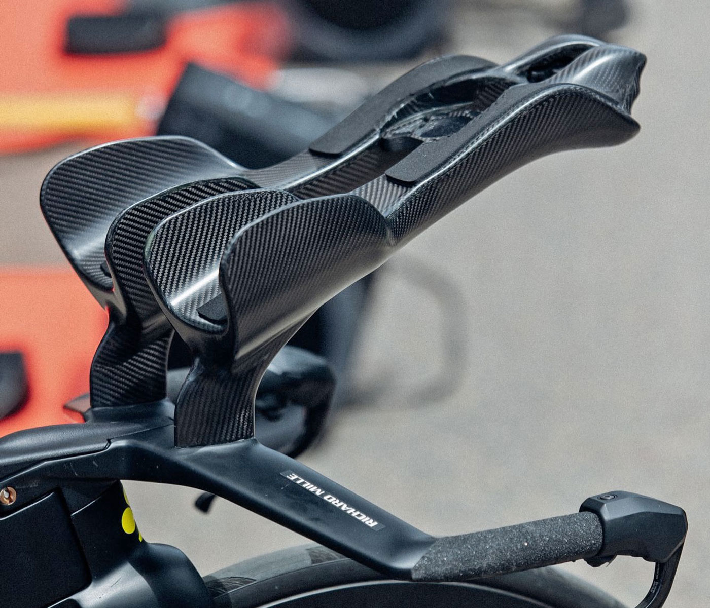 Tadej Pogačar's tricked-out 2024 Tour de France winning Colnago TT1 time trial bike, custom aerobars
