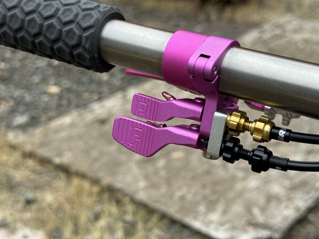 BTCHN Bikes GeoShift Most Unique modified dropper trigger