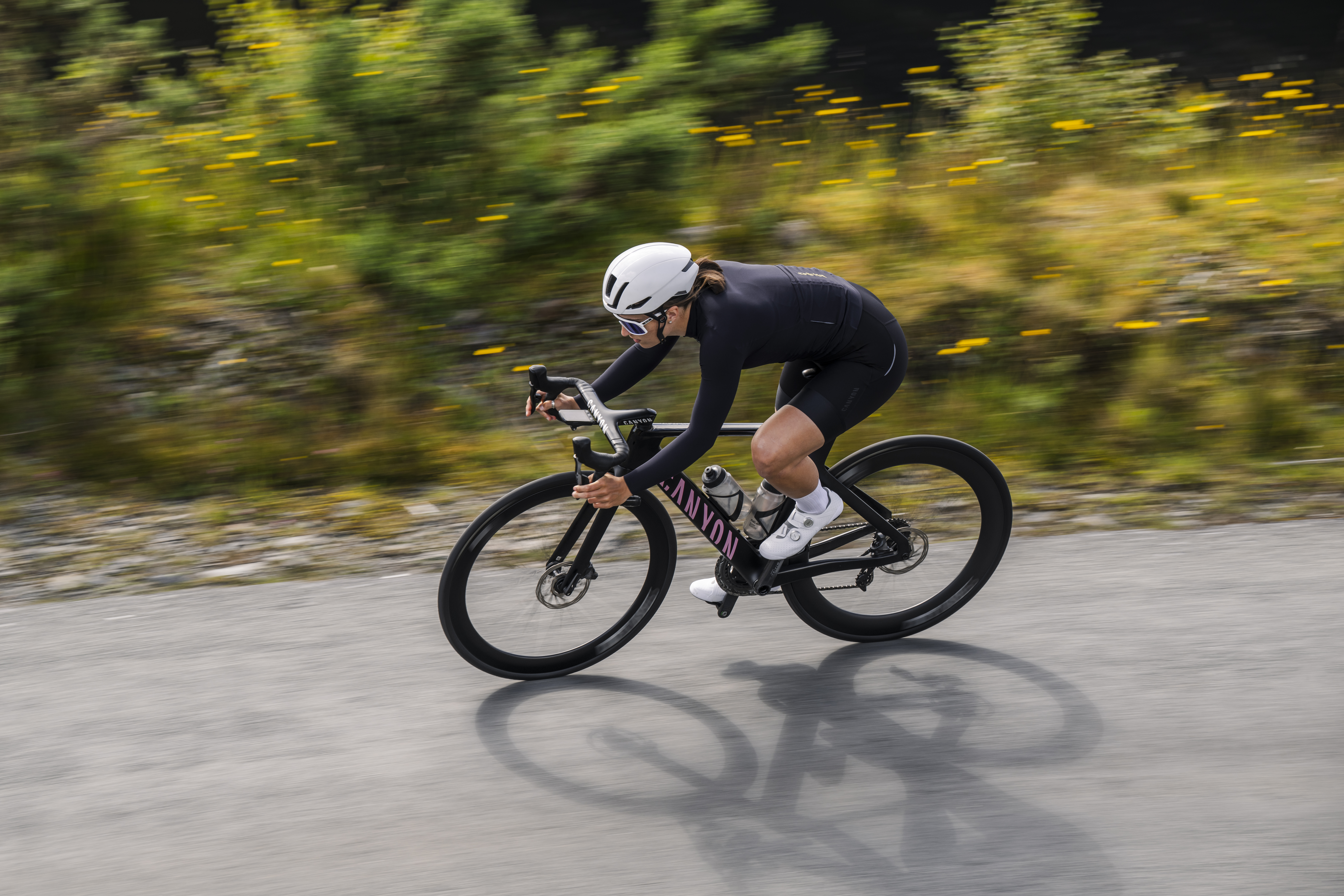 Canyon CFR Helmet full bike shot