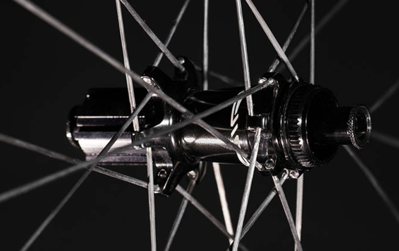 RAR AURA Wheelset spokes and hub