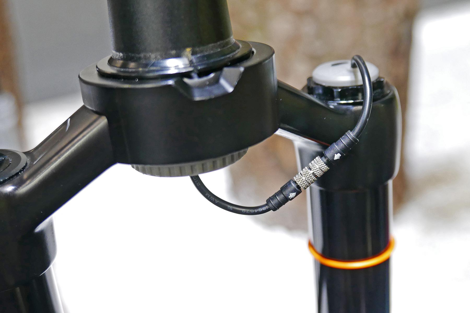 RST Electronic suspension control prototype, wired battery