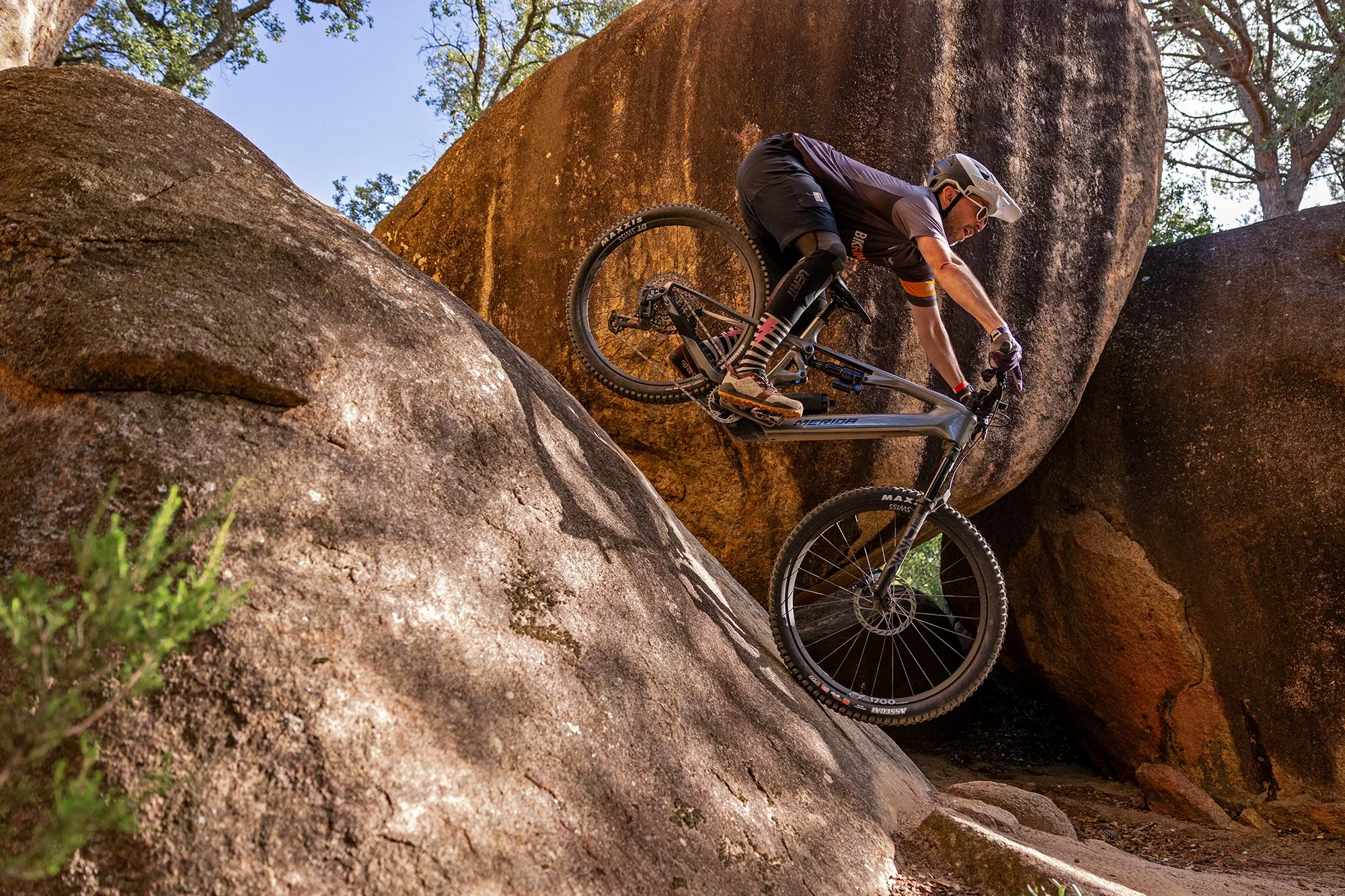 2025 Merida e160 SL eMTB Review: lightweight carbon Bosch SX powered all-mountain eBike, rocking rock slabs