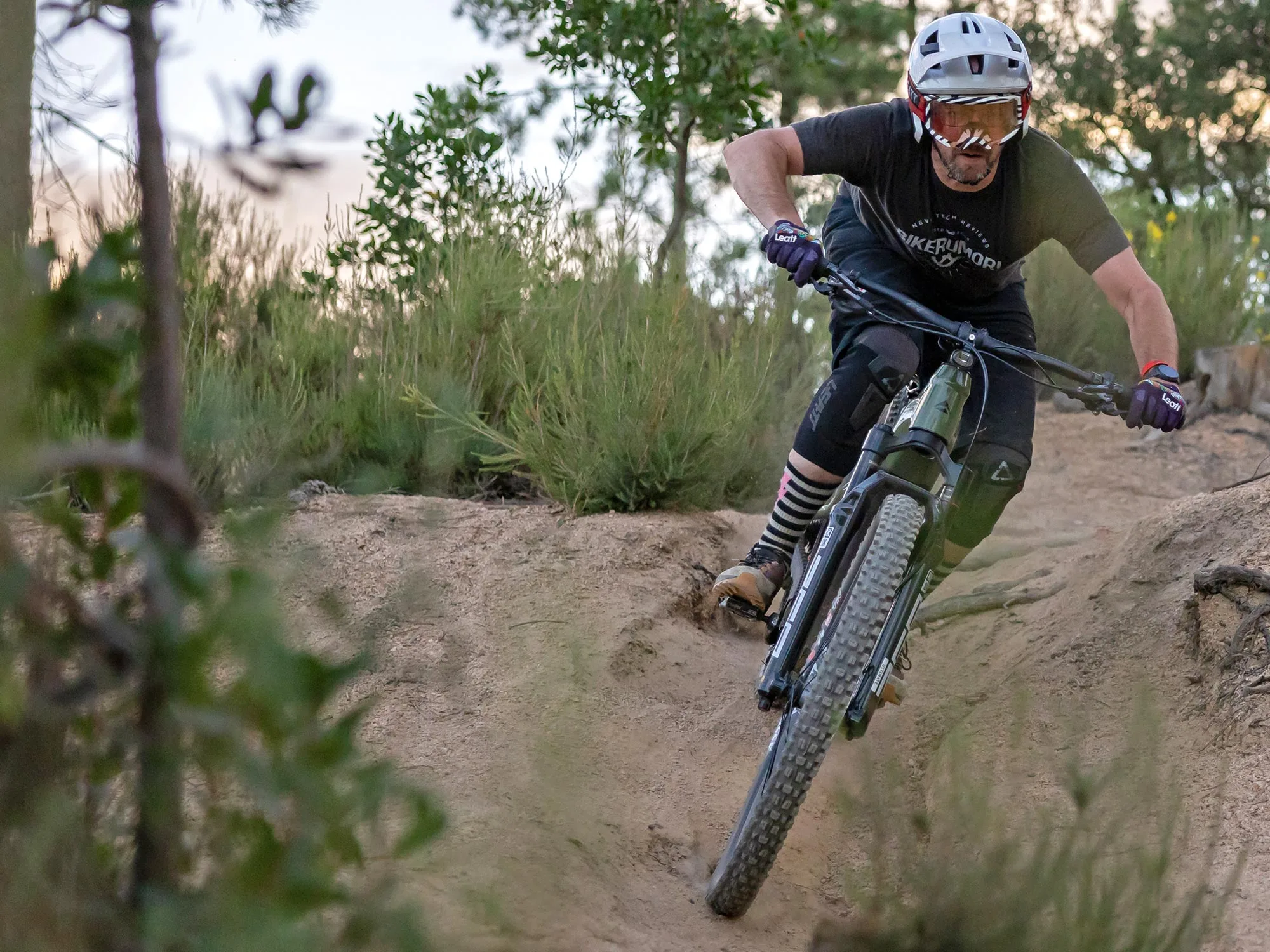 2025 Merida eOne-Eighty 900 eMTB, full power Bosch Performance CX enduro eBike, cornering