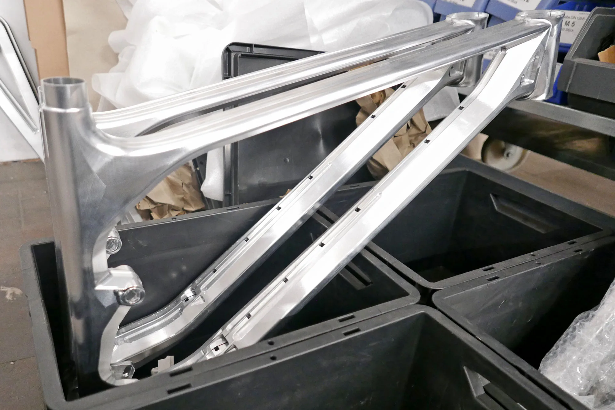 ActoFive Factory Tour: CNC-machined aluminum mountain bikes made-in-Germany, I-train front triangles