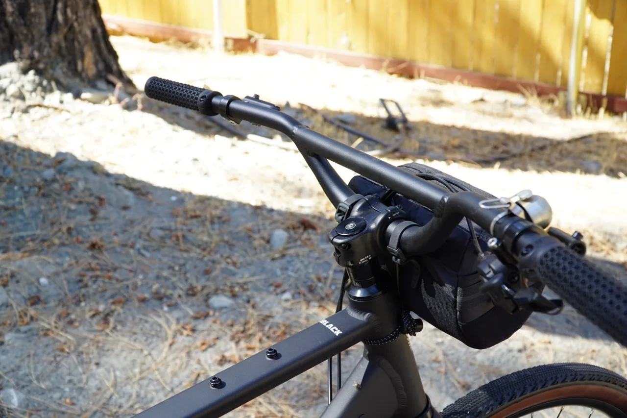 Eaglebear Black riser bar with ornot bag and spurcycle bell