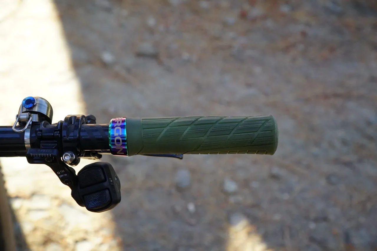 Ergon GE1 Evo Factory Grip Review Moss right side
