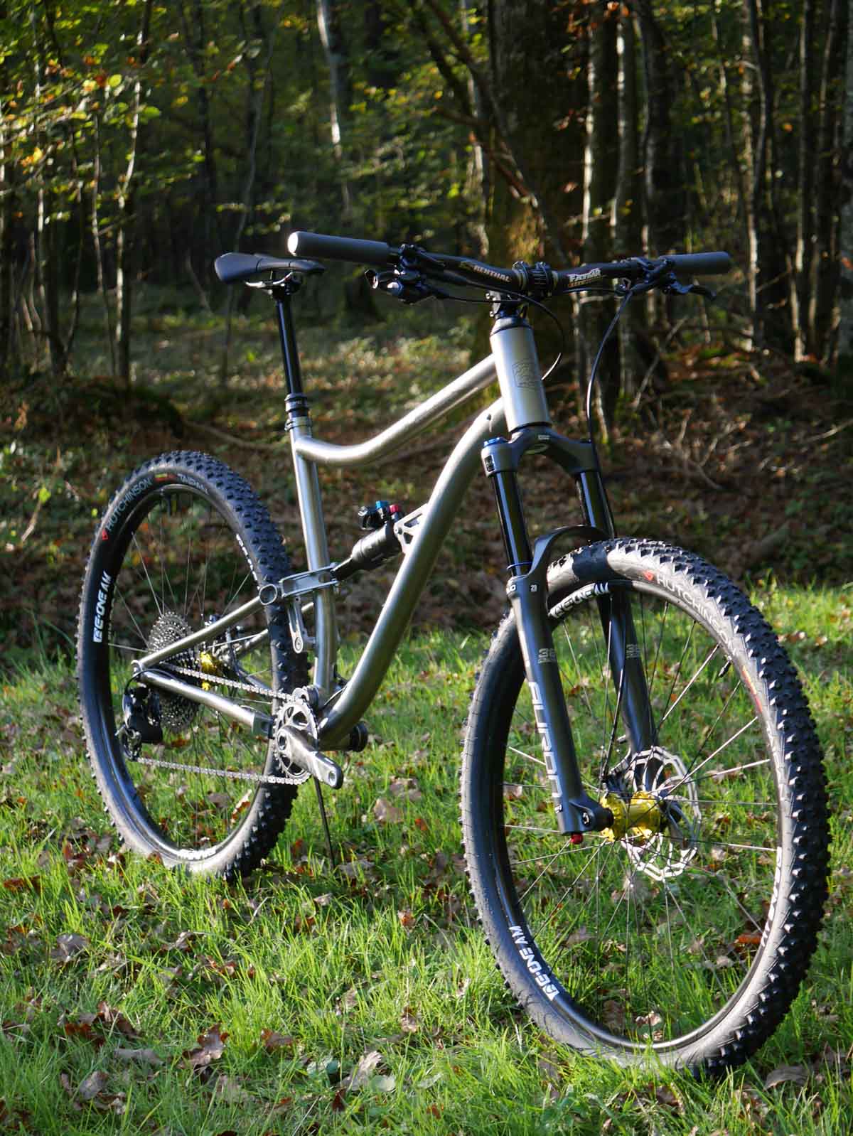 Curve Engineering B142, front angle
