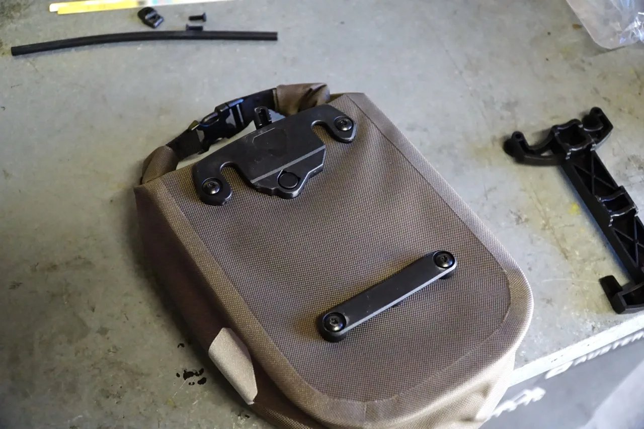 Ortlieb Fork Pack First look Review attaching point