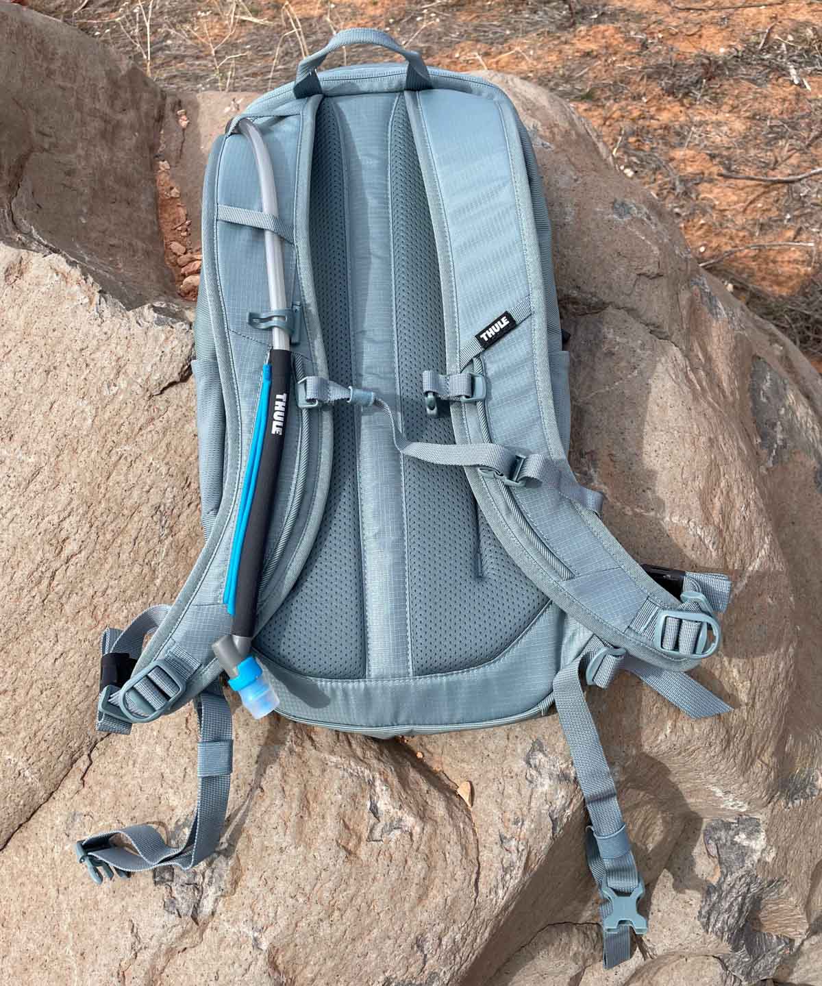 Thule AllTrail 10L hydration pack, backside