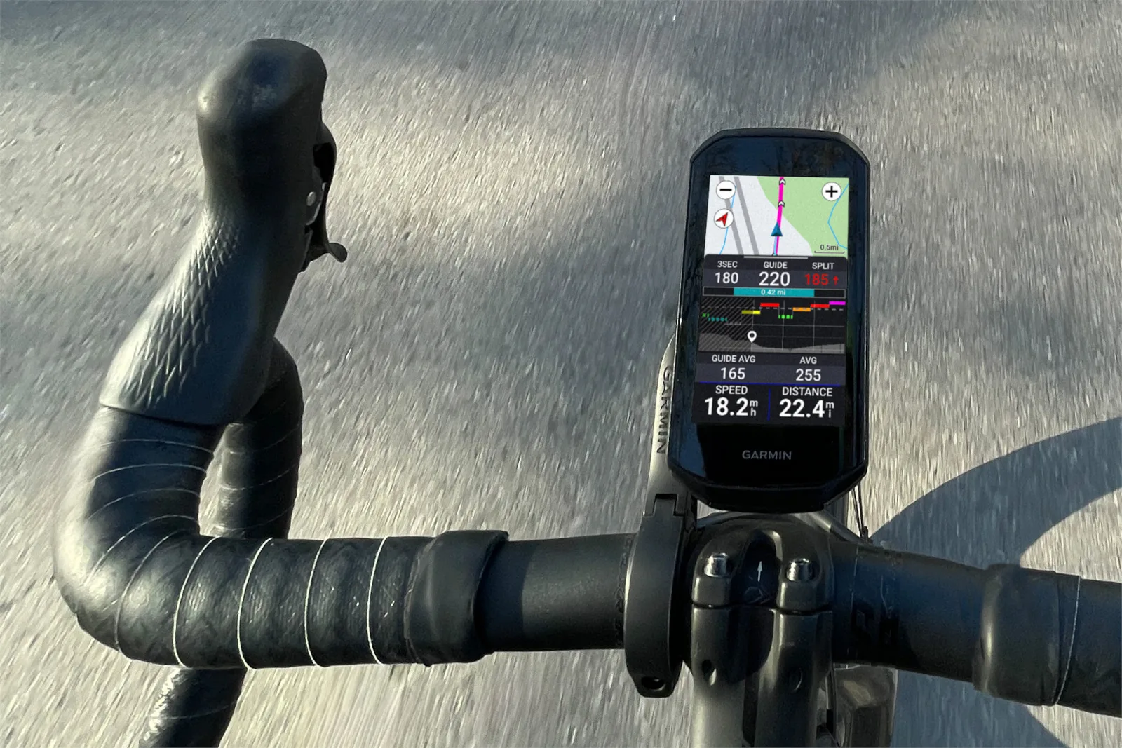 Garmin Edge 1050 Lifestyle-11