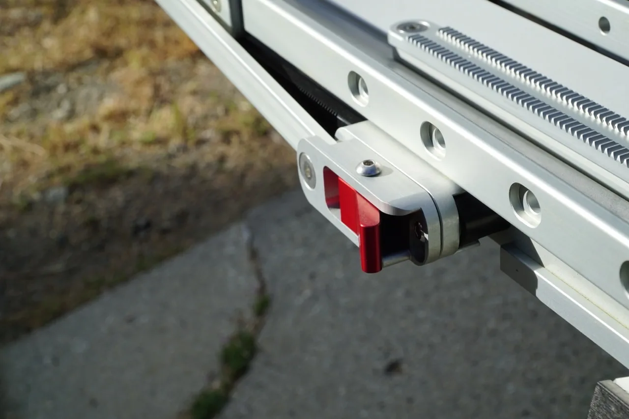 Ron's Editor's Choice Awards 1UP USA Super Duty Hitch Rack ratchet mode