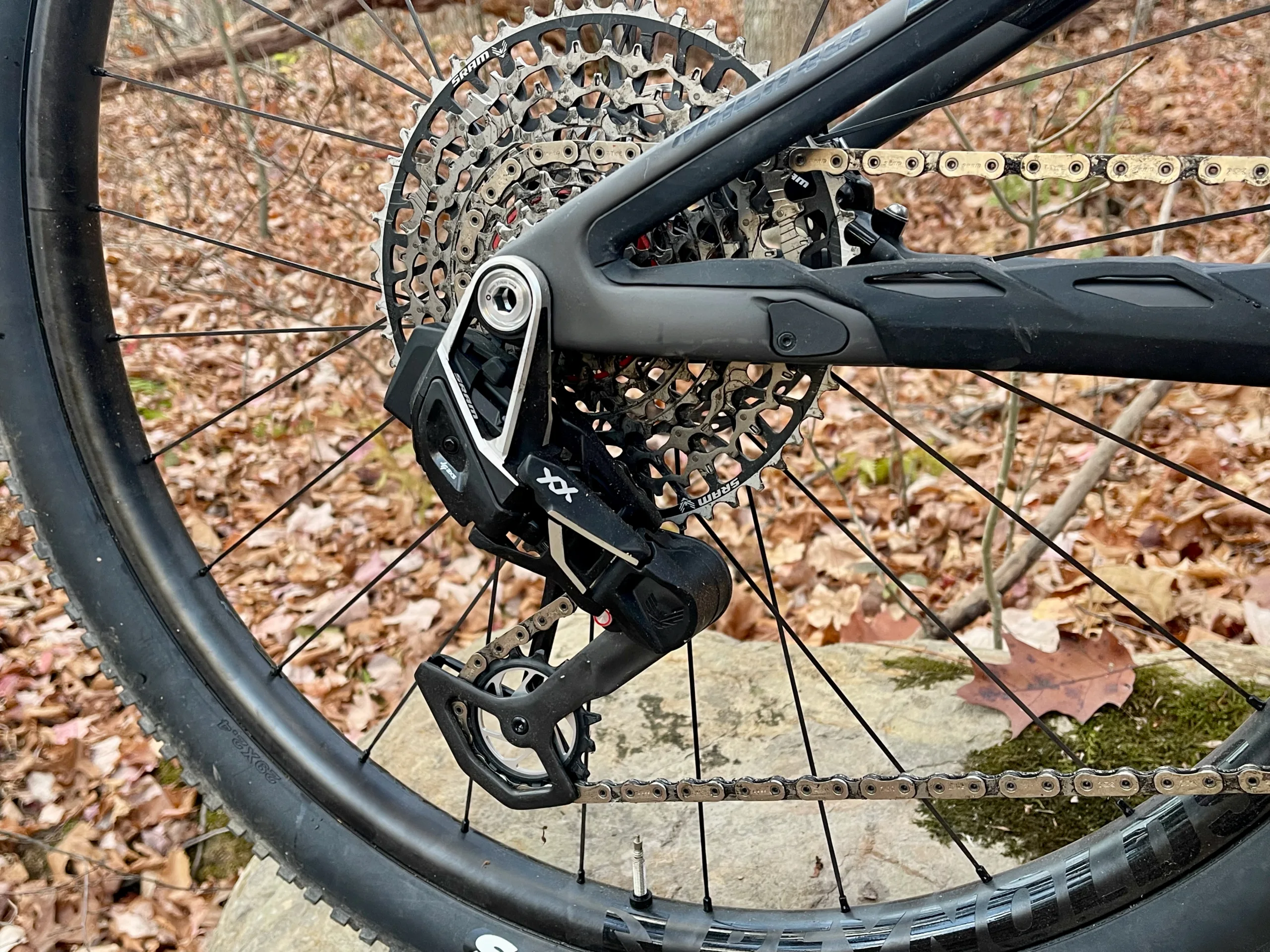 Pivot Mach 4 SL Flight Attendant Review SRAM transmission