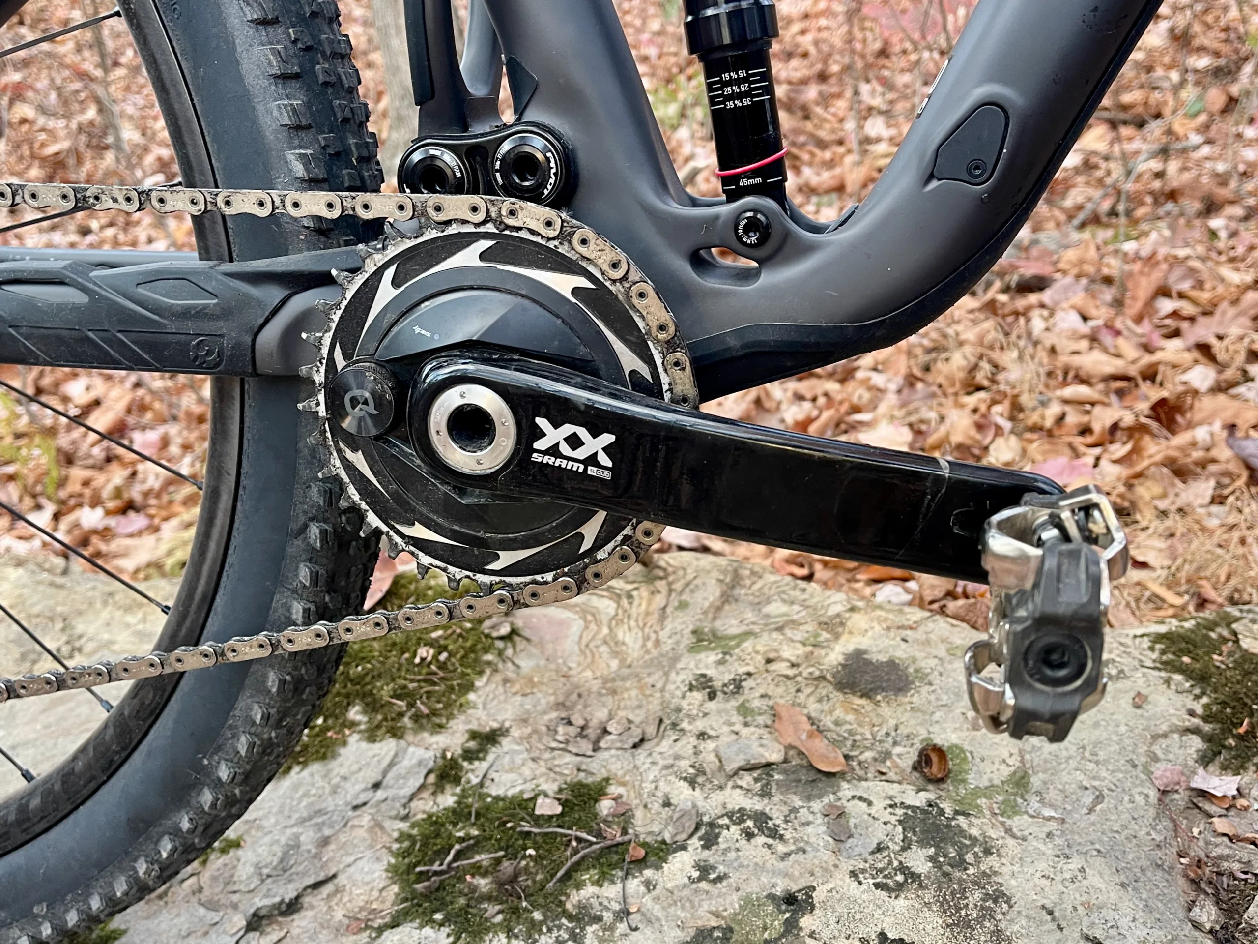 Pivot Mach 4 SL Flight Attendant Review crankset