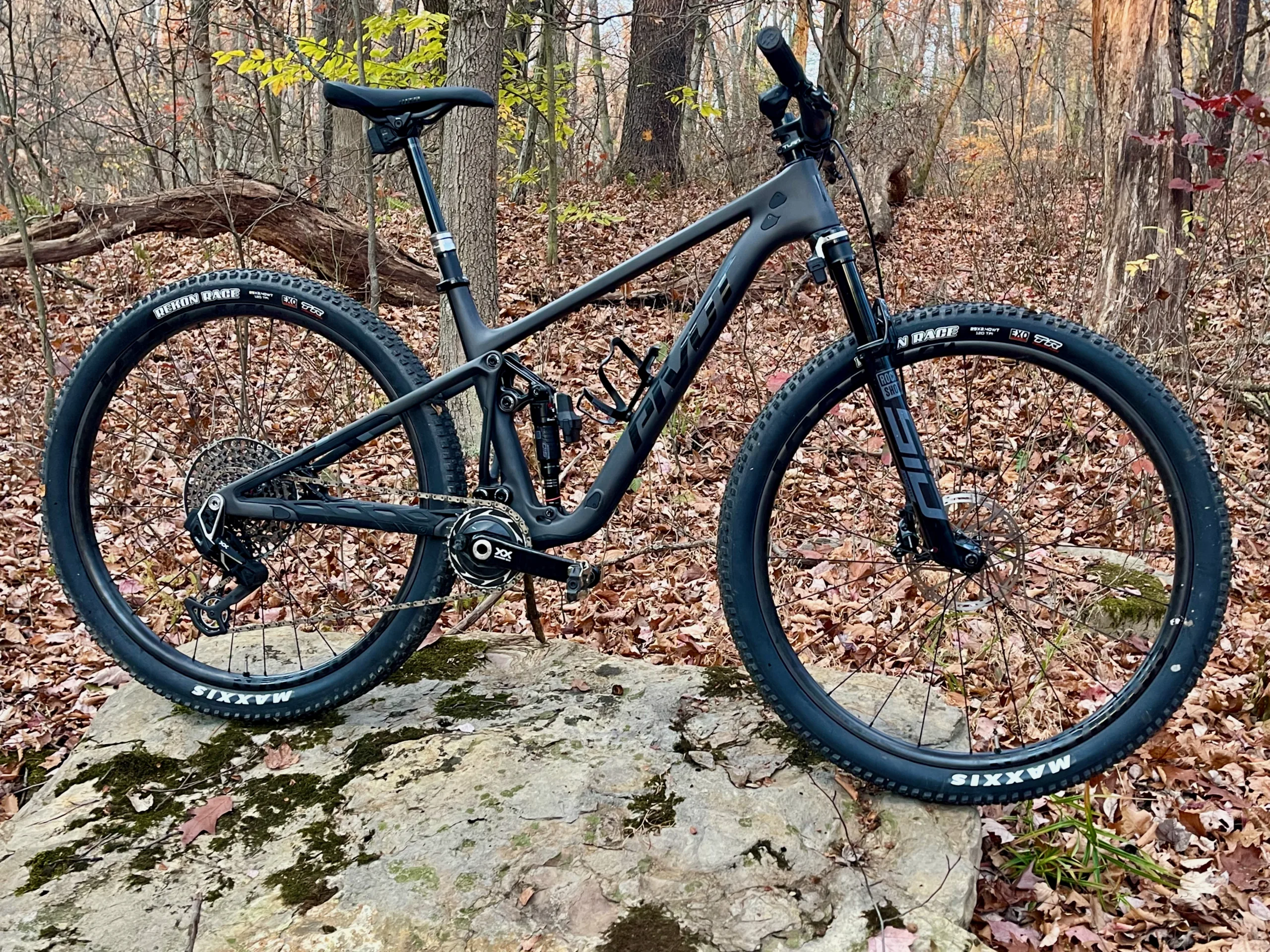 Pivot Mach 4 SL Flight Attendant Review full on rock