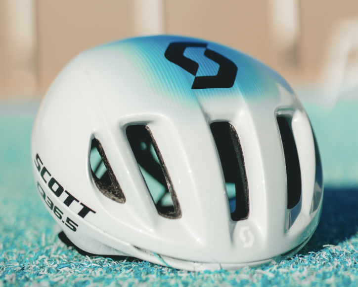 Q365_Team camp Scott helmet