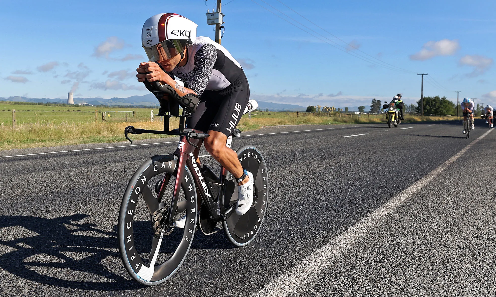 2025 Ekoi Pure Aero TT helmet designed by AI, fastest time trial & triathlon aerodynamics